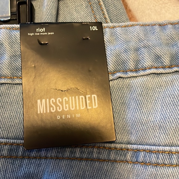 NWT Misguided Riot‎ High Rise Mom Jean 6L - Picture 5 of 5